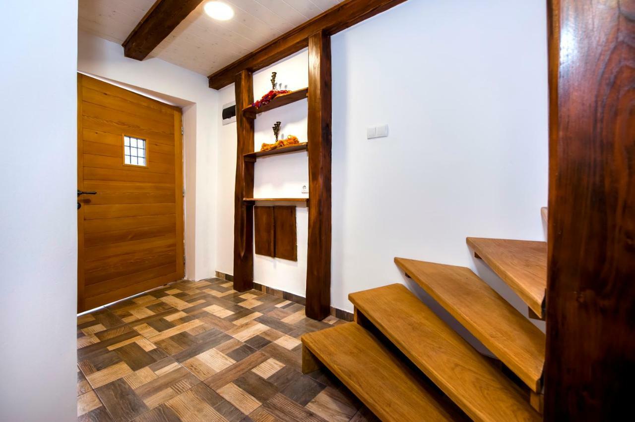 Joseph'S Yard Apartment Rovinj Exterior photo
